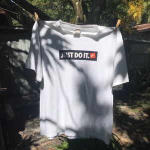 2000 Nike tee